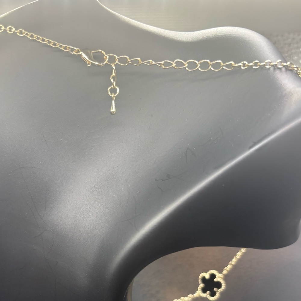 Elegant Gold and Mother Of Pearl Women's Necklace - Picture 3 of 3